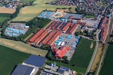 Vue aérienne de Zone industrielle de Neufahrn-Süd avec ERLUS AG à le quartier Iffelkofen in Ergoldsbach dans le département Bavière, Allemagne