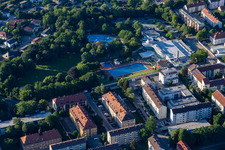 Vue aérienne de AQUAtherm à le quartier Frauenbründl in Straubing dans le département Bavière, Allemagne
