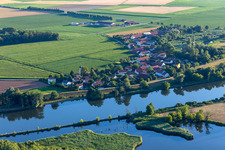 Vue aérienne de Quartier Gmünd in Pfatter dans le département Bavière, Allemagne