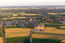 Vue aérienne de Sünching dans le département Bavière, Allemagne
