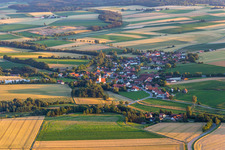 Vue aérienne de Quartier Hadersbach in Geiselhöring dans le département Bavière, Allemagne