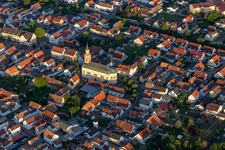 Photographie aérienne de Saint-Martin à Lingenfeld dans le département Rhénanie-Palatinat, Allemagne