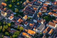 Vue d'oiseau de Westheim dans le département Rhénanie-Palatinat, Allemagne