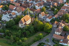 Vue aérienne de Saint-Barthélemy à Zeiskam dans le département Rhénanie-Palatinat, Allemagne