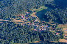 Quartier Lauterschwan in Erlenbach bei Dahn dans le département Rhénanie-Palatinat, Allemagne d'en haut