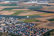 Quartier Rheingönheim in Ludwigshafen am Rhein dans le département Rhénanie-Palatinat, Allemagne d'en haut