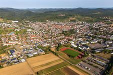 Bad Bergzabern dans le département Rhénanie-Palatinat, Allemagne depuis l'avion