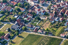 Vue aérienne de Château Oberotterbach à Oberotterbach dans le département Rhénanie-Palatinat, Allemagne