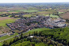 Vue aérienne de Casale Cremasco-Vidolasco dans le département Cremona, Italie