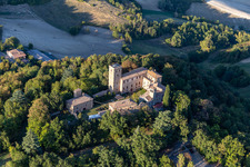 Vue oblique de Château de Montegibbio Château de Montegibbio à le quartier Il Poggio in Sassuolo dans le département Modena, Italie