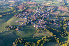 Vue aérienne de Quartier Borzano in Albinea dans le département Reggio Emilia, Italie