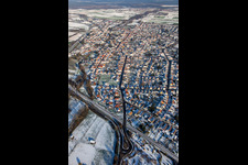 Vue aérienne de De l'ouest en hiver quand il y a de la neige à Rülzheim dans le département Rhénanie-Palatinat, Allemagne