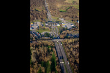 Vue aérienne de Poste frontière franco-allemand de Scheibenhardt A35/B9 à Scheibenhard dans le département Bas Rhin, France