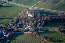 Vue aérienne de Église protestante Wollmesheim à le quartier Wollmesheim in Landau in der Pfalz dans le département Rhénanie-Palatinat, Allemagne