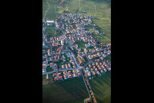 Vue aérienne de De l'est à Hainfeld dans le département Rhénanie-Palatinat, Allemagne