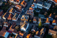 Vue aérienne de Magasin d'alcool Karl Hochdörffer Bahnhofstr à Edenkoben dans le département Rhénanie-Palatinat, Allemagne