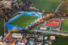 Vue aérienne de Stade Weinstraße et terrain de sport Edenkoben à Maikammer dans le département Rhénanie-Palatinat, Allemagne