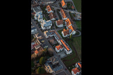 Vue aérienne de Rue Schiller Rue Goethe à Maikammer dans le département Rhénanie-Palatinat, Allemagne