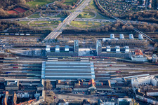 Vue aérienne de Gare centrale à le quartier Südweststadt in Karlsruhe dans le département Bade-Wurtemberg, Allemagne