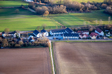 Photographie aérienne de Nouveau développement de maisons mitoyennes à la gare de Schaidter à Steinfeld dans le département Rhénanie-Palatinat, Allemagne