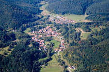 Vue aérienne de Du sud-est à Bobenthal dans le département Rhénanie-Palatinat, Allemagne