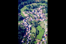 Vue aérienne de Bobenthal dans le département Rhénanie-Palatinat, Allemagne