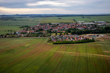 Vue aérienne de Du sud à le quartier Warnstedt in Thale dans le département Saxe-Anhalt, Allemagne