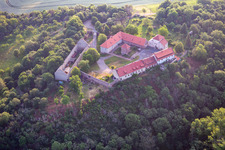 Vue aérienne de Konradsburg à le quartier Ermsleben in Falkenstein dans le département Saxe-Anhalt, Allemagne