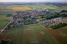 Vue aérienne de Du sud-ouest à le quartier Warnstedt in Thale dans le département Saxe-Anhalt, Allemagne
