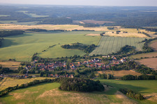 Vue aérienne de Du nord à le quartier Wieserode in Falkenstein dans le département Saxe-Anhalt, Allemagne