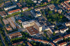 Vue aérienne de Hôpital de la Fondation Diakonissen Speyer dans le parc Diakonissen à Speyer dans le département Rhénanie-Palatinat, Allemagne