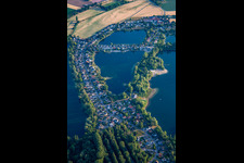 Vue aérienne de Lac Sonnensee à Binsfeld à Speyer dans le département Rhénanie-Palatinat, Allemagne