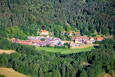 Vue aérienne de Holzland Seibert GmbH à le quartier Ebersberg in Erbach dans le département Hesse, Allemagne