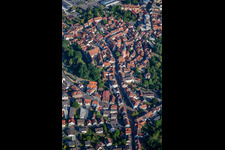 Vue aérienne de Vieille ville historique Braunstraße depuis S0 à Michelstadt dans le département Hesse, Allemagne