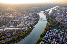 Enregistrement par drone de Quartier Lindenhof in Mannheim dans le département Bade-Wurtemberg, Allemagne