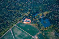 Vue aérienne de Lachenmühle Lustadt à le quartier Niederlustadt in Lustadt dans le département Rhénanie-Palatinat, Allemagne