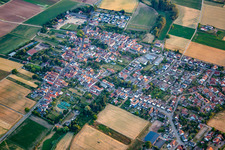 Vue aérienne de Du nord-est à Knittelsheim dans le département Rhénanie-Palatinat, Allemagne