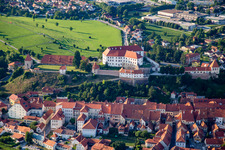 Vue aérienne de Château Ptuj/Grade Ptuj au-dessus de la vieille ville à Ptuj dans le département Slovénie, Slovénie