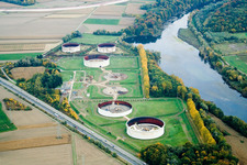Vue aérienne de Parc de stockage d'huile minérale de Wintershall en cours de démantèlement à Jockgrim dans le département Rhénanie-Palatinat, Allemagne