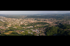 Vue aérienne de Vue générale depuis l'est à Gorizia dans le département Gorizia, Italie