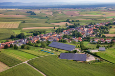 Vue aérienne de Du sud à Siegen dans le département Bas Rhin, France