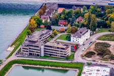 Vue aérienne de Port du Rhin à le quartier Maximiliansau in Wörth am Rhein dans le département Rhénanie-Palatinat, Allemagne