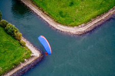 Vue oblique de Neuburgweier, port douanier à Au am Rhein dans le département Bade-Wurtemberg, Allemagne