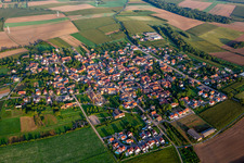 Vue aérienne de Saessolsheim dans le département Bas Rhin, France