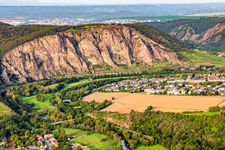 Vue aérienne de Le Rotenfels est la plus haute paroi abrupte entre la Norvège et les Alpes à Traisen dans le département Rhénanie-Palatinat, Allemagne