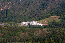 Vue aérienne de Clinique des Trois Châteaux à le quartier Ebernburg in Bad Kreuznach dans le département Rhénanie-Palatinat, Allemagne