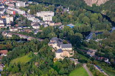 Vue aérienne de Château Ebernburg / Centre de vacances et d'enseignement familial protestant Ebernburg à le quartier Ebernburg in Bad Kreuznach dans le département Rhénanie-Palatinat, Allemagne