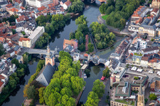 Vue aérienne de Vieux pont de la Nahe - Maisons de pont à Bad Kreuznach dans le département Rhénanie-Palatinat, Allemagne