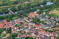 Vue oblique de Pont Luitpold sur la Nahe à le quartier Oberhausen in Oberhausen an der Nahe dans le département Rhénanie-Palatinat, Allemagne
