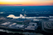 Vue aérienne de Papierfabrik Palm GmbH & Co. KG | Planter Wörth am Rhein le matin à Wörth am Rhein dans le département Rhénanie-Palatinat, Allemagne